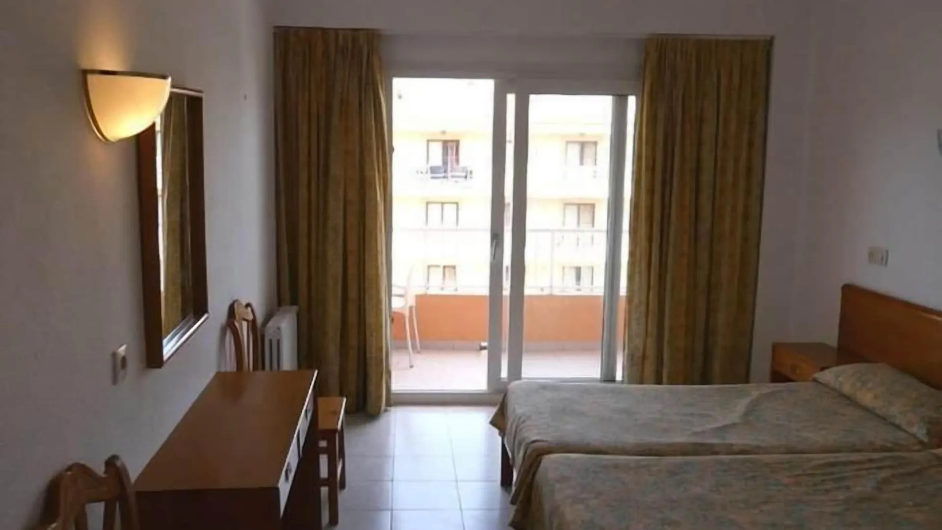 Hostal Alcina Cala Ratjada  0*, Cala Ratjada (Mallorca) Ισπανία